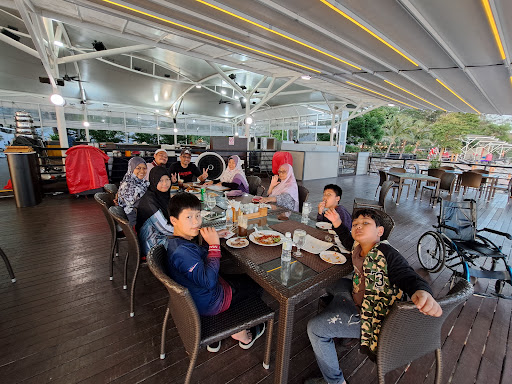 OMG Beach Bar & Restaurant at Paradise 101 Langkawi