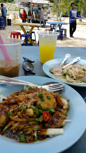 Hafiz Rojak Telaga Harbour Pantai Kok