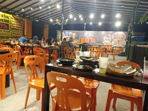 Kedai H4774 (Kedai Desa) Kedai H4774 (Kedai Desa)