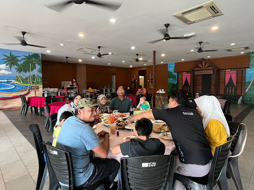 Sri Pantai Ria Seafood Restaurant (Teluk Kemang Branch)