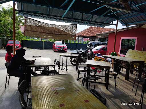 Warung Capati Berlauk Pa'ya Warung Capati Berlauk Pa'ya
