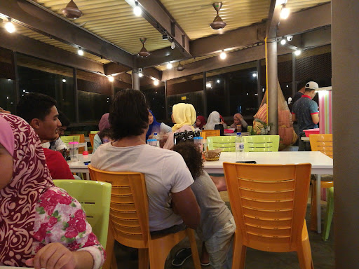 Loteng Cafe Telok Cempedak Loteng Cafe Telok Cempedak