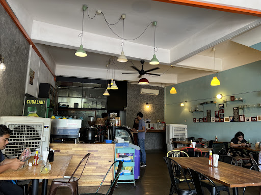 Labu Labi Restaurant & Cafe