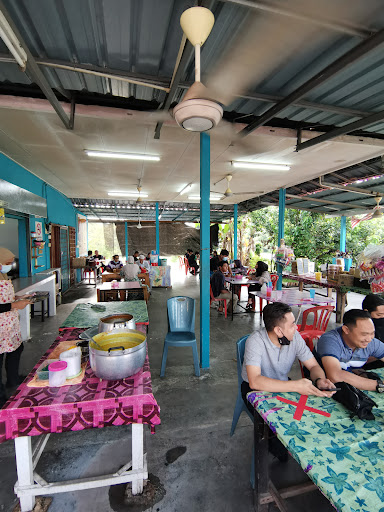 Omak Den Cafe
