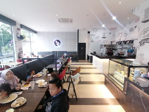 Cherry Bistro Cherry Bistro