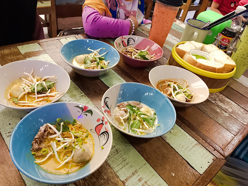 Boat Noodle - C-Mart Nibong Tebal Boat Noodle - C-Mart Nibong Tebal