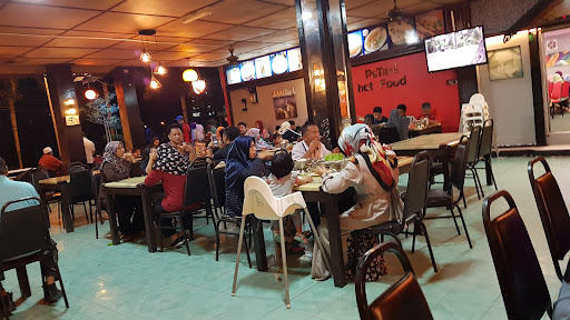 Restoran D’Muroh ( Jalan Teluk Muroh / Teluk Batik, Lumut, Perak ) Restoran D’Muroh ( Jalan Teluk Muroh / Teluk Batik, Lumut, Perak )