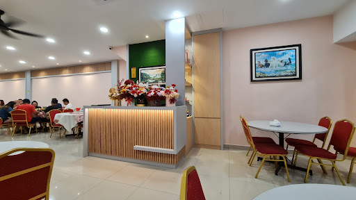 Polly Wata Seafood Restaurant