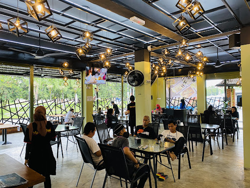 MANIA THAI SEAFOOD RESTAURANT MANIA THAI SEAFOOD RESTAURANT