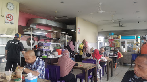 Warung pok lie wau bulan