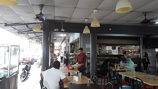 Restoran Seri Keningau, Putatan, Sabah.