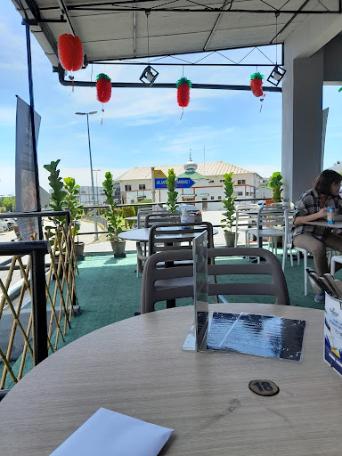 Real Me Restaurant