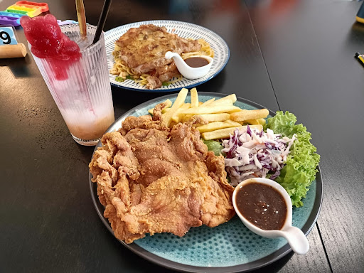 The Bear Hug Restaurant & Cafe, Subang Jaya (Muslim-Friendly)