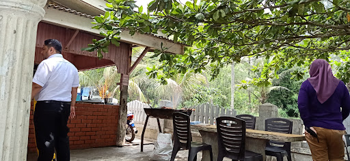 Restoran Pantai Paka Selera Kampung