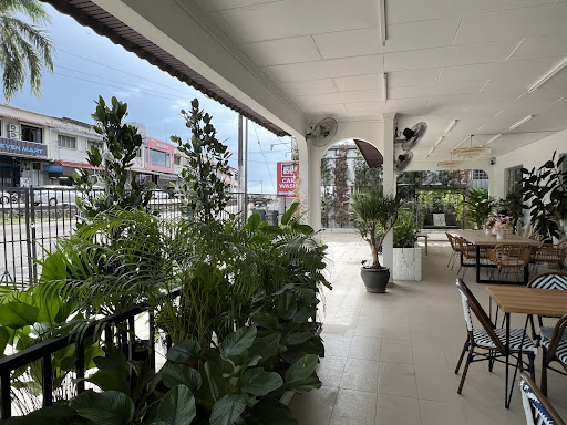 SAMA Restaurant & Café Dining