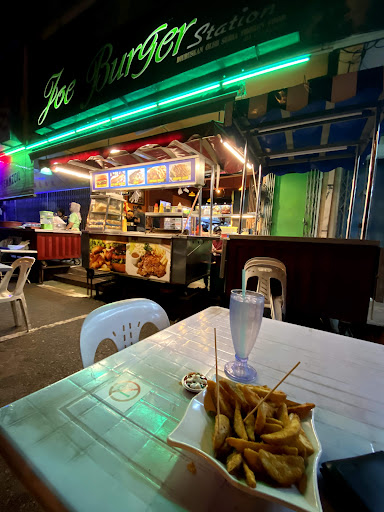 Joe Burger Station Restaurant, Pontian, Johore. Joe Burger Station Restaurant, Pontian, Johore.
