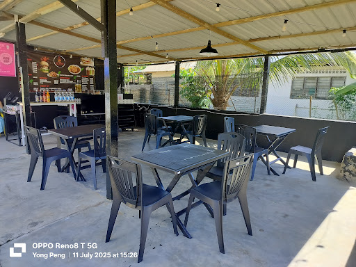 TINY HOUSE BURGER & WESTERN