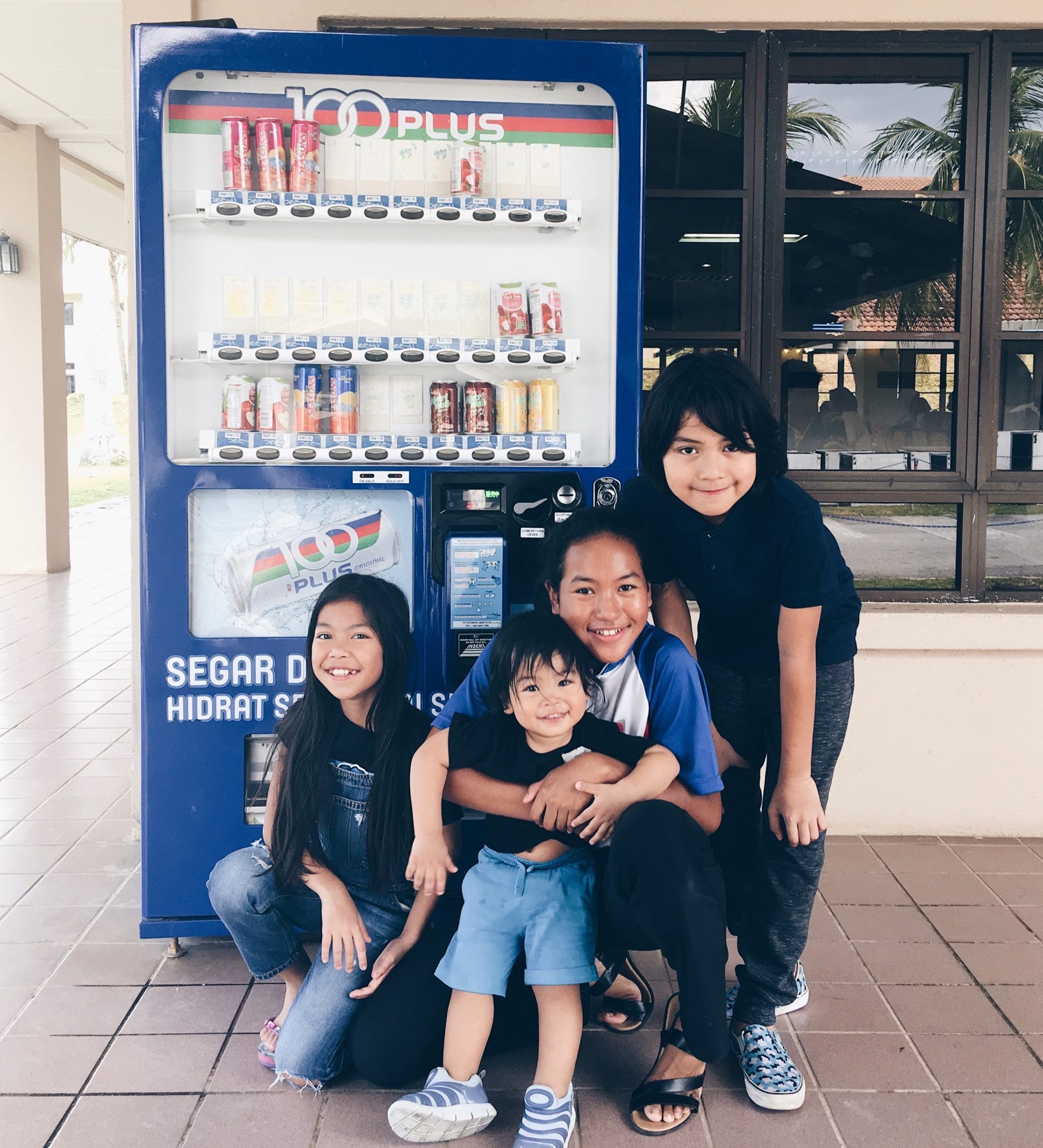 mohd azrol laman utama 4mohd azrols family house scaled